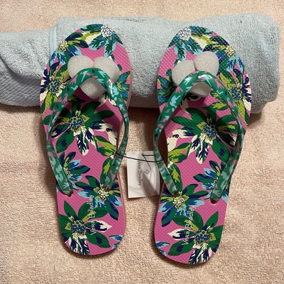 Vera Bradley Size Small Tropical Paradise flip flops NWT - Picture 1 of 5